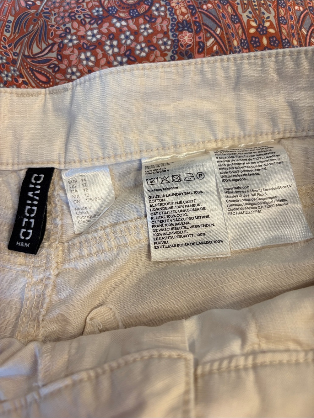 Divided by H&M Cargo Shorts Cream Color Leandra - Picture 4 of 9